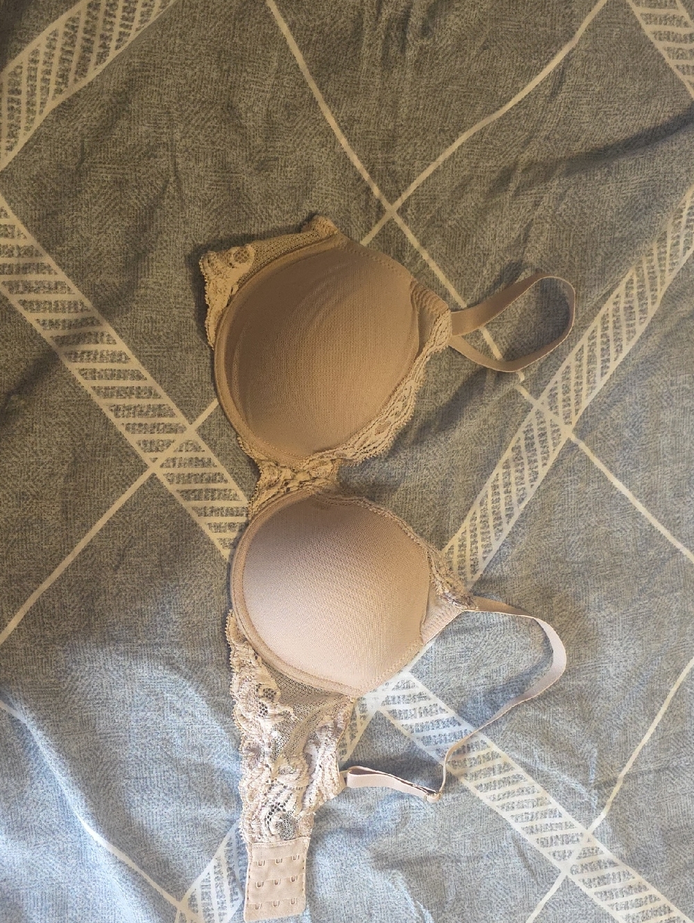 30D Beige Lace Underwire Bra - Women Intimates & Sleepwear